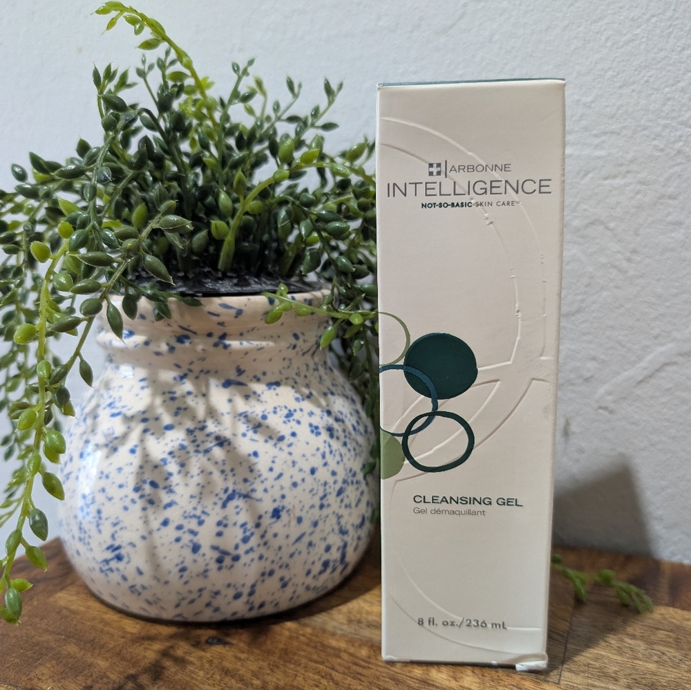 Arbonne‎ Intelligence Cleansing Gel - White and Teal 8fl Oz New